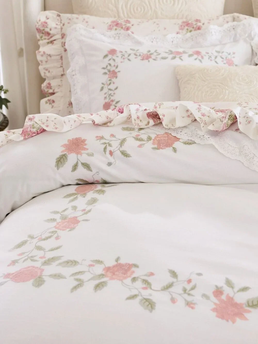 LoveShackFancy x Pottery Barn NWT Pink Embroidered Rose Duvet Cover QUEEN